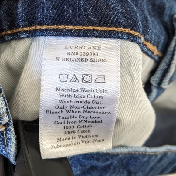 Everlane W Relaxed Short - Picture 5 of 6